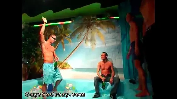 شاهد Group cock sucking movietures gay In the shower, on the beach, in the أفلام القوة