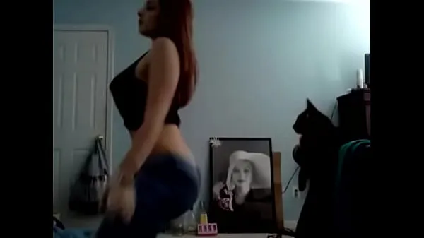 شاهد Millie Acera Twerking my ass while playing with my pussy أفلام القوة