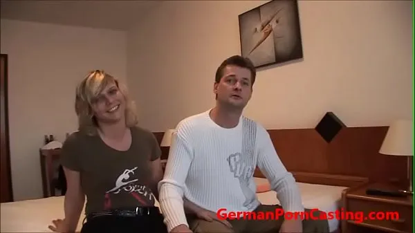 Katso German Amateur Gets Fucked During Porn Casting tehoelokuvia