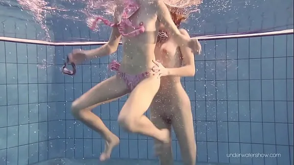 شاهد Blonde and brunette Duna and Nastya underwater cuties أفلام القوة