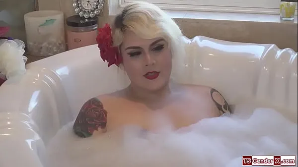 Trans stepmom Isabella Sorrenti anal fucks stepson Güçlü Filmleri izleyin