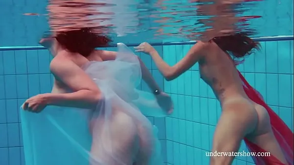 شاهد Watch sexiest girls swim naked in the pool أفلام القوة