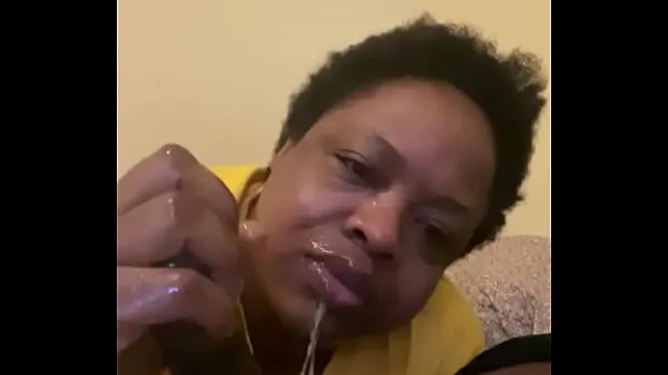 Katso Mature ebony bbw gets throat fucked by Gansgta BBC tehoelokuvia